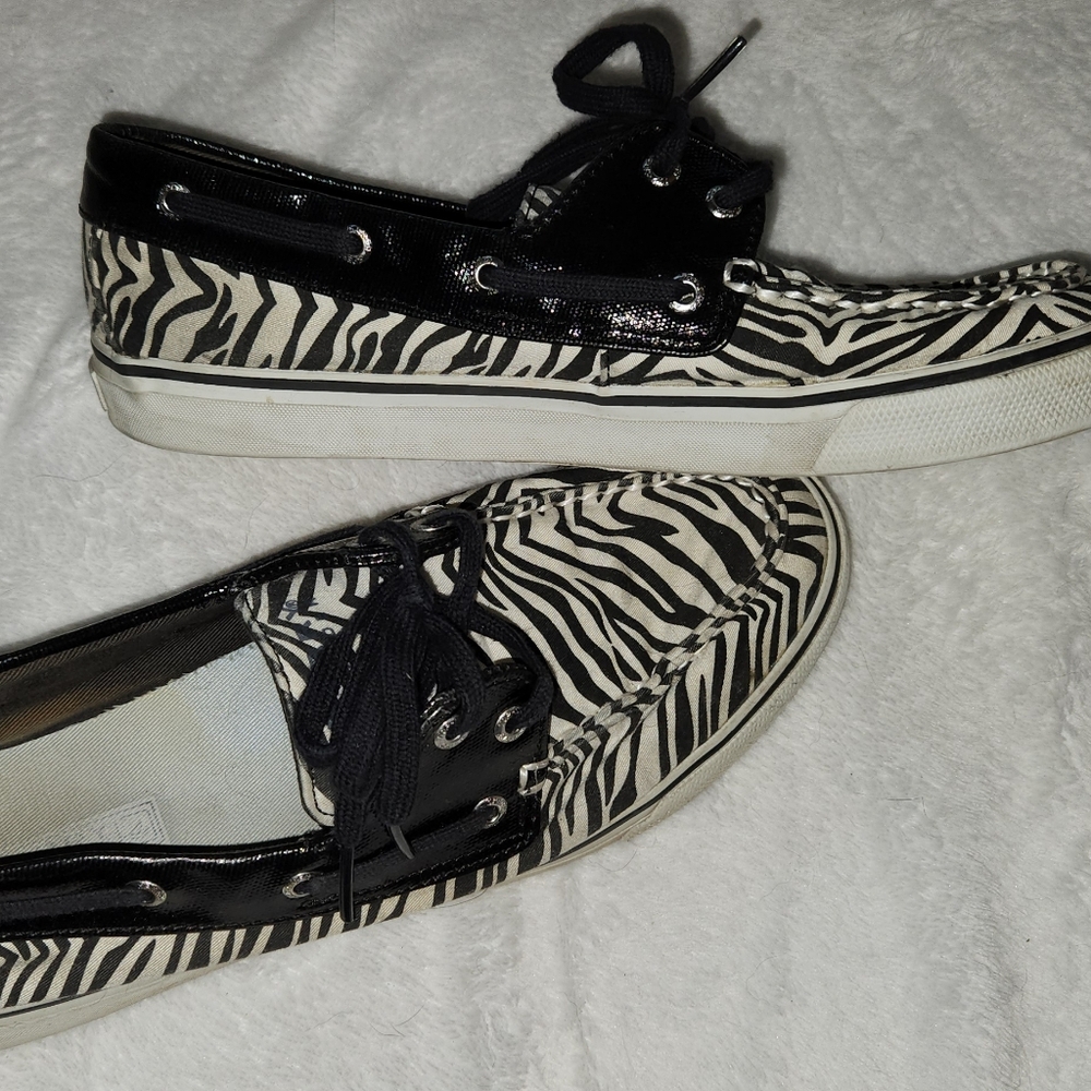 Sperry - Picture 3 of 5